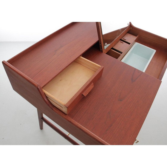 Image 1 of Scandinavische vintage teakhouten kaptafel van Arne Wahl Iversen