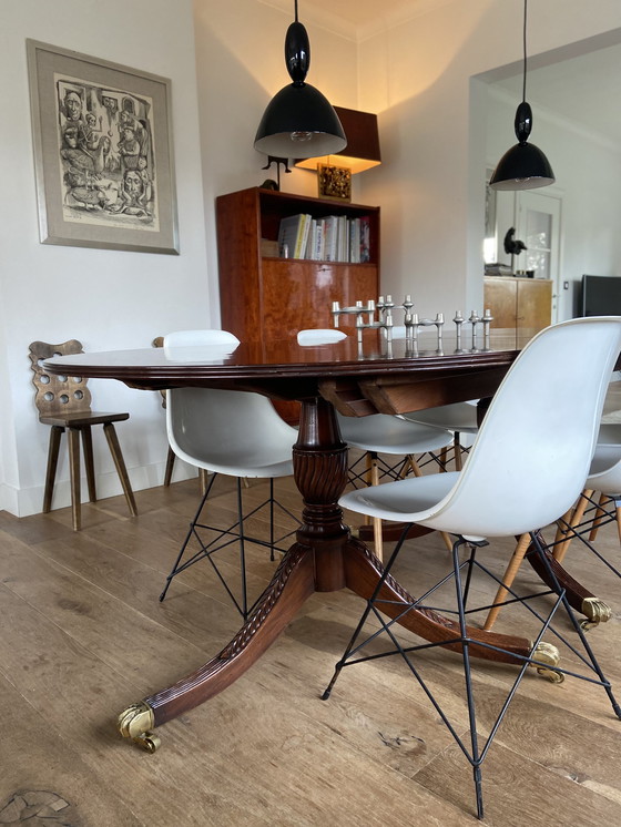 Image 1 of Vintage ovalen eettafel volhout mahonie