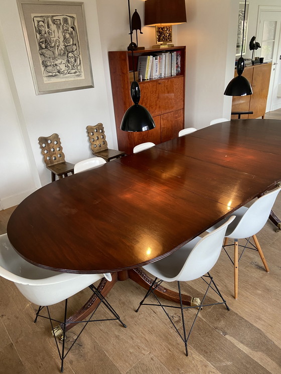 Image 1 of Vintage ovalen eettafel volhout mahonie