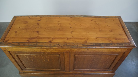 Image 1 of Houten Balie/ Dressoir/ Toonbank Op Wieltjes 