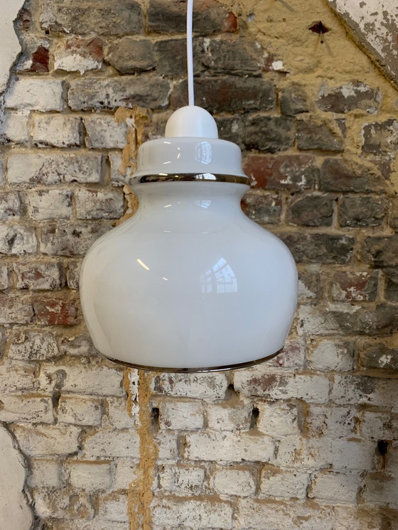 Image 1 of Witte opaline hanglamp, 1970, Italië