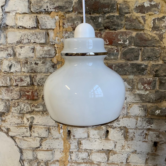 Image 1 of Witte opaline hanglamp, 1970, Italië