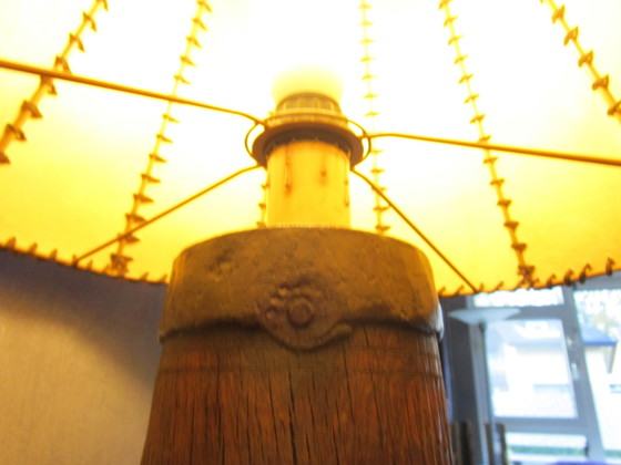 Image 1 of Vintage Zeldzame Zware Antieke Wagenwiel As Lamp Met Echt Lederen Lampenkap