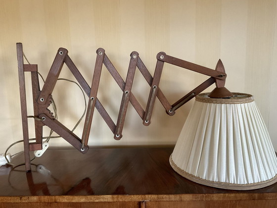 Image 1 of Vintage Houten Schaarlamp