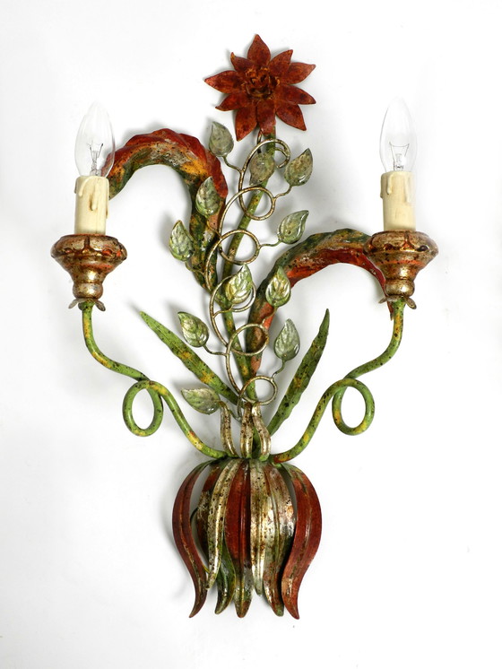 Image 1 of Paar prachtige grote gebloemde Italiaanse Mid Century Modern metalen wandlampen