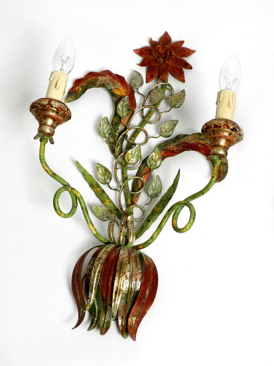 Image 1 of Paar prachtige grote gebloemde Italiaanse Mid Century Modern metalen wandlampen