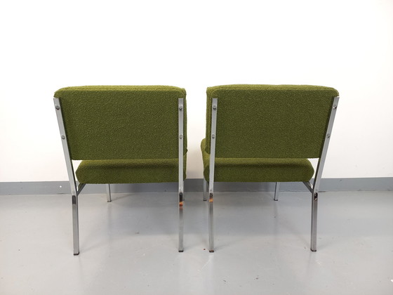 Image 1 of Suite van 2 Modernistische 60s Verchroomd Metaal en Bouclette Stoffen Fauteuils