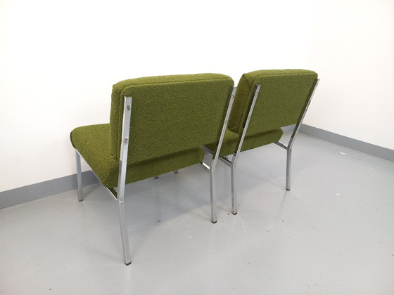 Image 1 of Suite van 2 Modernistische 60s Verchroomd Metaal en Bouclette Stoffen Fauteuils