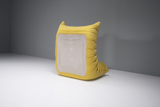 Image 1 of Togo haard in originele gele stof van Michel Ducaroy voor Ligne Roset