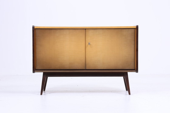 Image 1 of Tijdloze hoogglans ladekast 60s | Mid Century kast vintage opbergruimte retro 70s hout 1v2