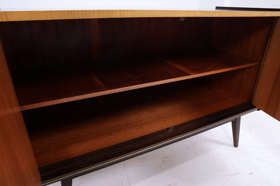 Image 1 of Tijdloze hoogglans ladekast 60s | Mid Century kast vintage opbergruimte retro 70s hout 1v2