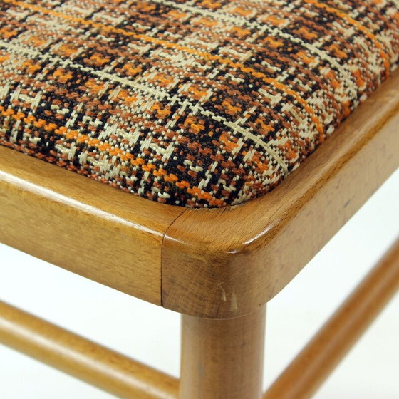 Image 1 of Set van 4 vintage eikenhouten en stoffen stoelen van Ton, Tsjecho-Slowakije 1960