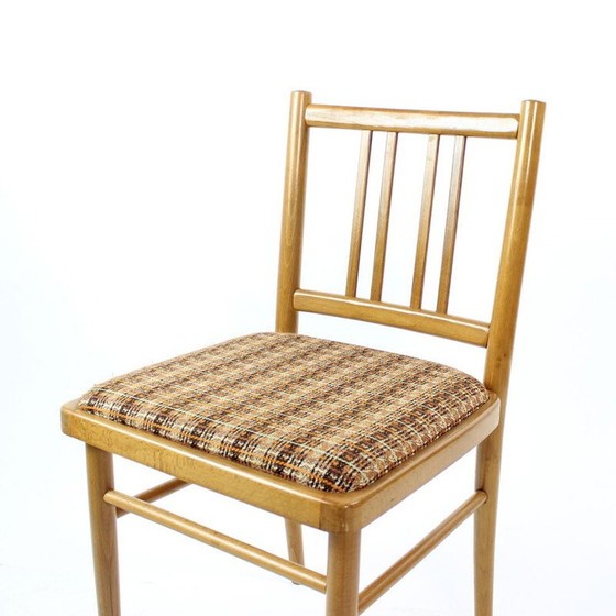 Image 1 of Set van 4 vintage eikenhouten en stoffen stoelen van Ton, Tsjecho-Slowakije 1960