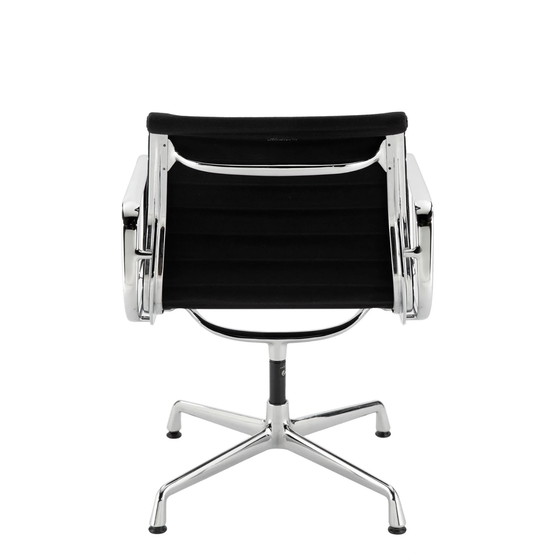 Image 1 of Vitra Eames Aluminium chair