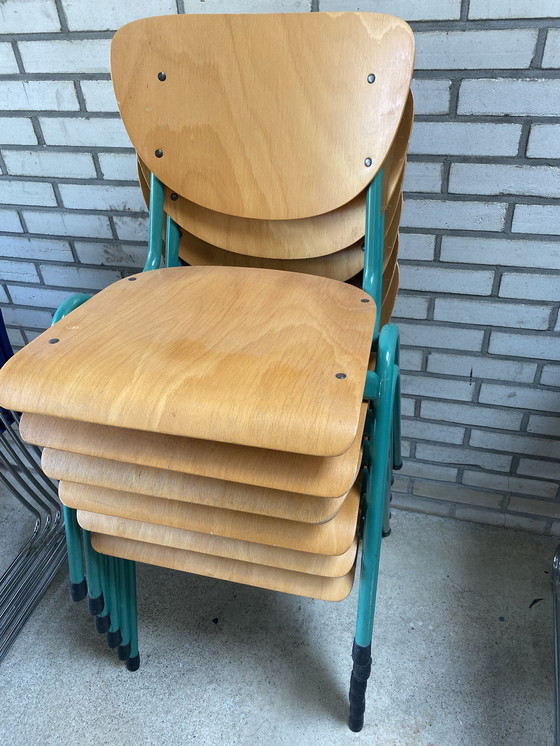 Image 1 of 6x vintage stapelbare schoolstoelen