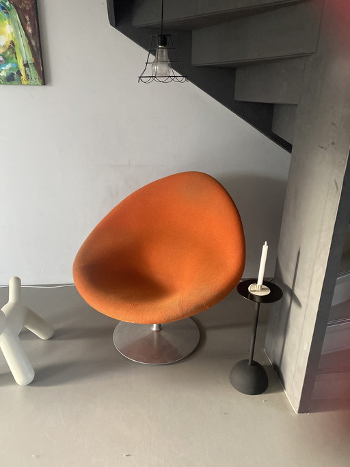 Artifort Globe chair opknapper