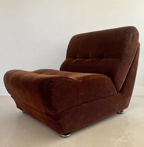 Image 1 of Bruine fluwelen lounge stoel, Frankrijk, 1970