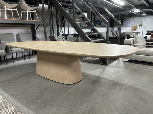 B&B Italia Allure ‘O Dining Table 130X320Cm 2024