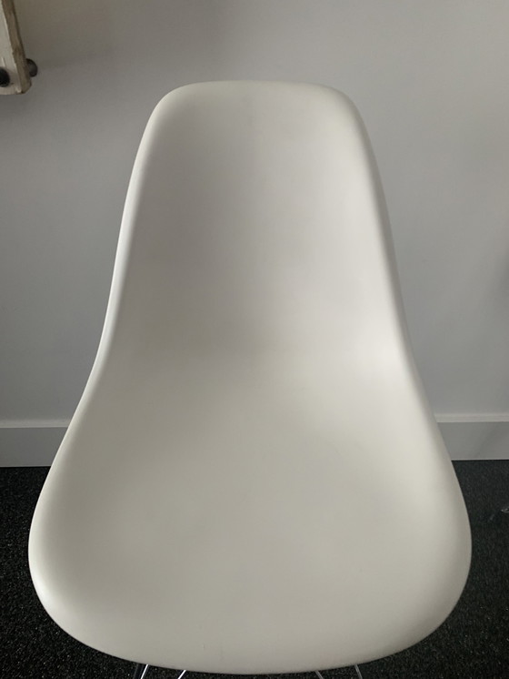 Image 1 of 4x Vitra DSR chair wit