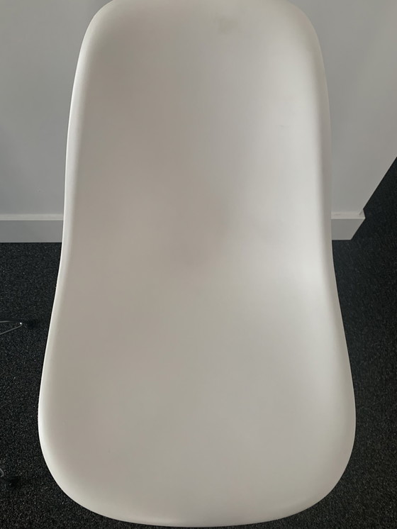 Image 1 of 4x Vitra DSR chair wit