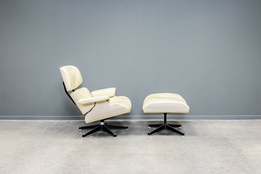 Eames fauteuil + poef