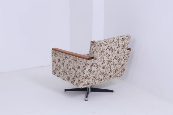 Image 1 of Vintage draaifauteuil 60s | Mid Century fauteuil hout bloemenpatroon