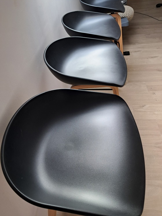 Image 1 of 4X Hay. About A Chair.