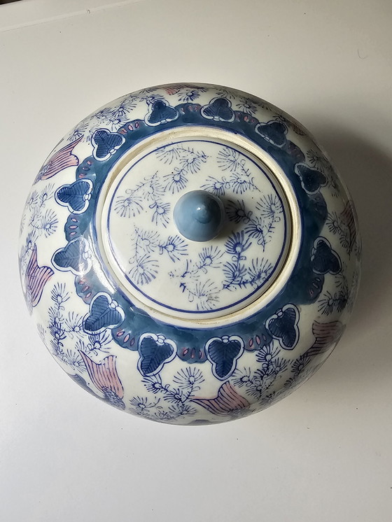 Image 1 of Chinese Porseleinen Pot Koi Karpers Vissen. 