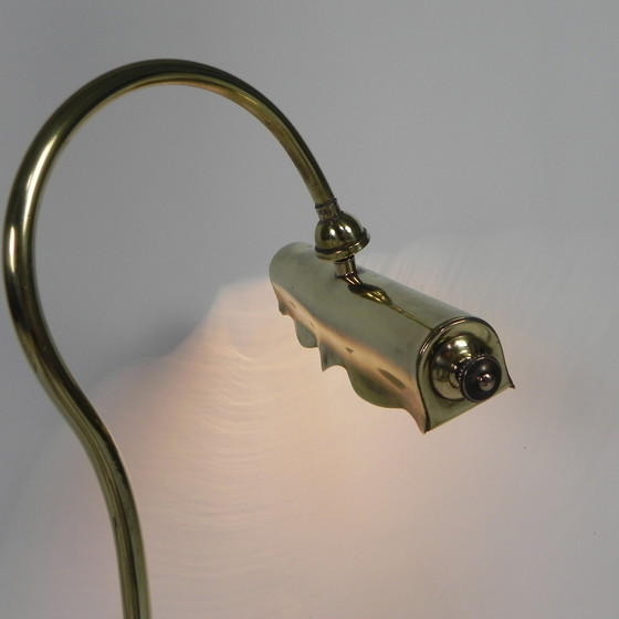 Image 1 of Messing bureaulamp, met roterende kap, jaren 30