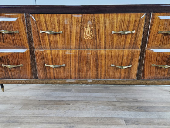 Image 1 of Mid Century Dressoir in Esdoorn, Notenhout en Palissander met Glazen Bovenblad