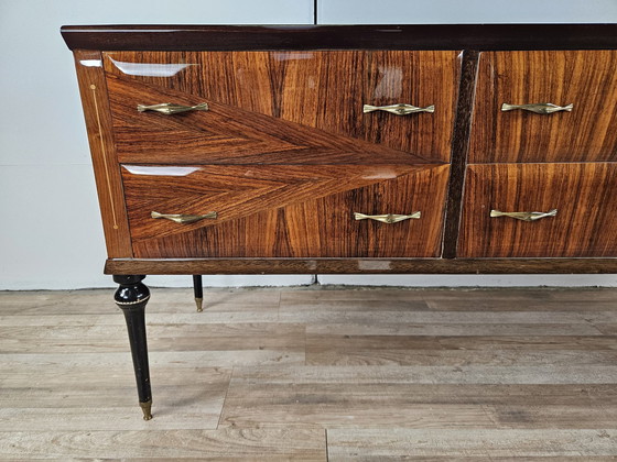 Image 1 of Mid Century Dressoir in Esdoorn, Notenhout en Palissander met Glazen Bovenblad