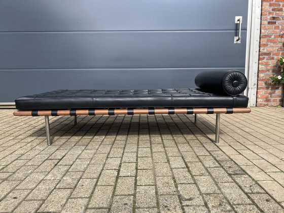 Image 1 of Knoll Barcelona Daybed Zwart Leder, Mies Van Der Rohe