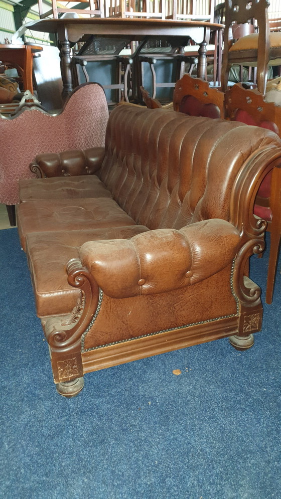 Image 1 of Retro Vintage Klassiek Leder Fauteuils Met Bank Notenhout 