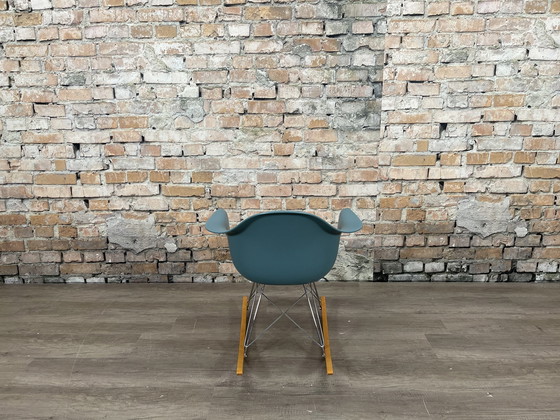 Image 1 of Vitra RAR blauw schommelstoel