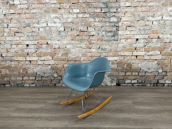 Image 1 of Vitra RAR blauw schommelstoel