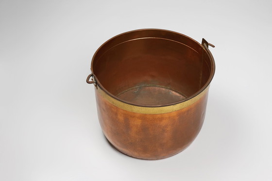 Image 1 of Grote roodkoperen ketel met handvat, Frankrijk, 1850S