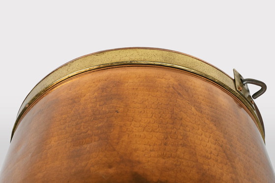 Image 1 of Grote roodkoperen ketel met handvat, Frankrijk, 1850S