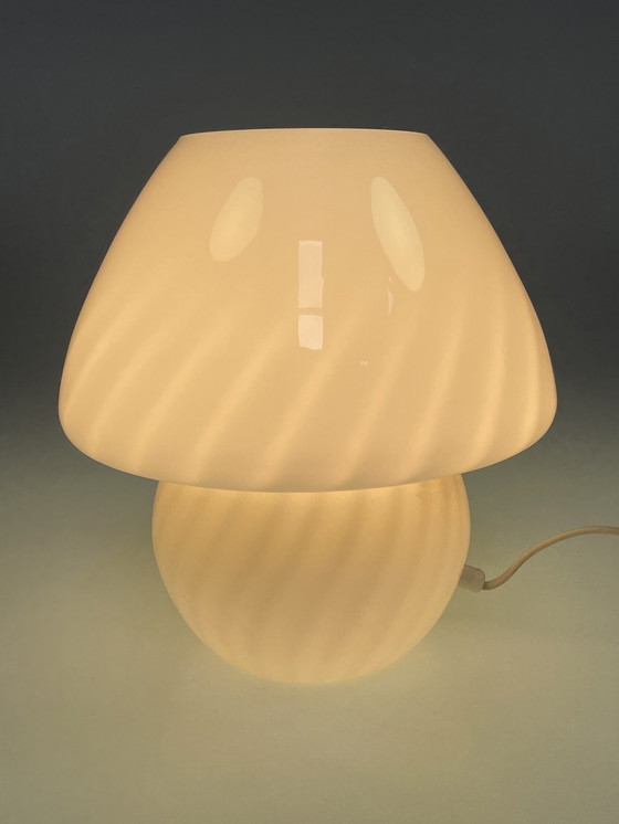 Image 1 of Wsb Mushroom lamp met swirl motief