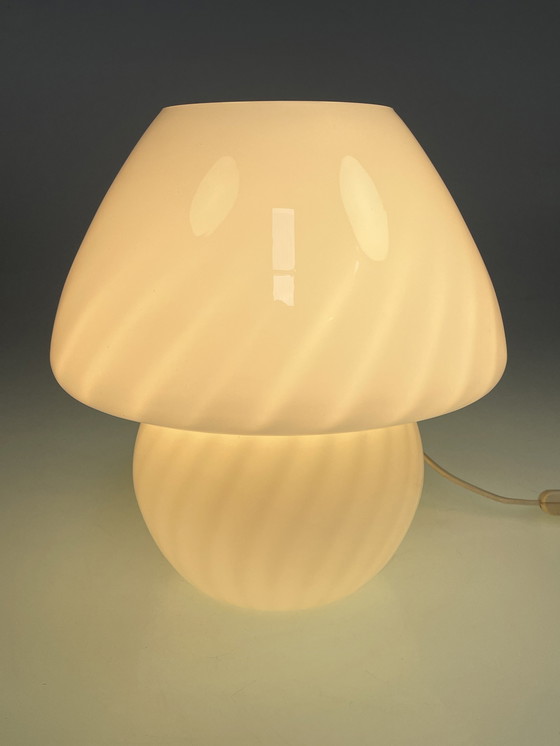 Image 1 of Wsb Mushroom lamp met swirl motief