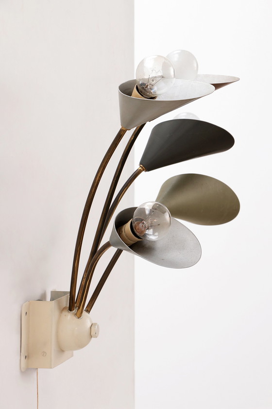Image 1 of Vintage Wandlamp met 5 Lampjes - Messing Metaal,1960 Denemarken