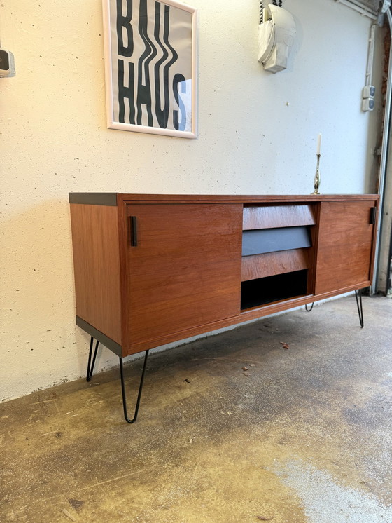 Image 1 of Vintage teak dressoir