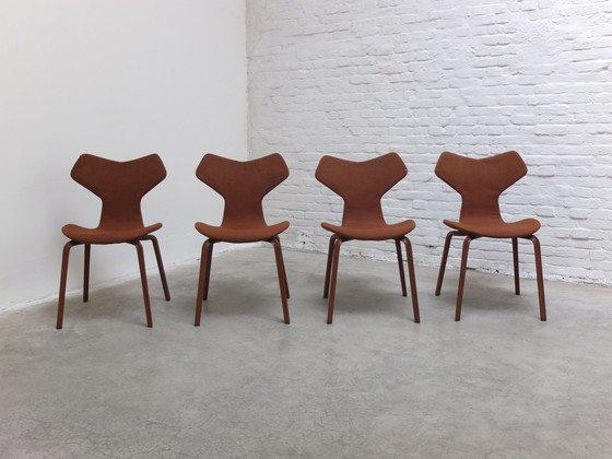 Image 1 of 4x Fritz Hansen Grand Prix Stoelen Van Arne Jacobsen