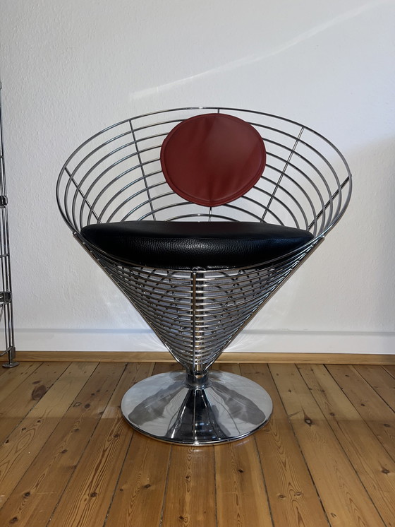 Image 1 of Verner Panton Kegelstoel V8800 Draadstoel Fritz Hansen