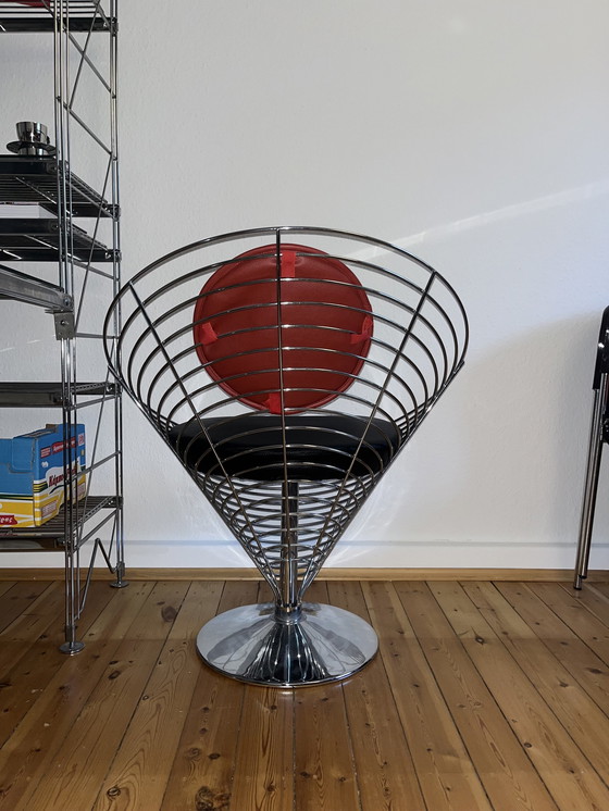 Image 1 of Verner Panton Kegelstoel V8800 Draadstoel Fritz Hansen