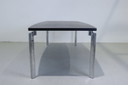 Leolux eettafel Niobe zwart/chrome