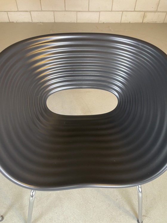 Image 1 of 4x Vitra Tom Vac chair zwart