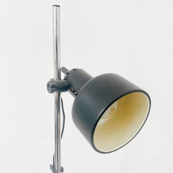 Image 1 of Postmoderne vintage vloerlamp chroom twee verstelbare kappen 1970's