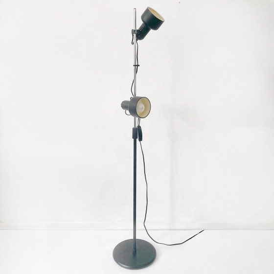 Image 1 of Postmoderne vintage vloerlamp chroom twee verstelbare kappen 1970's