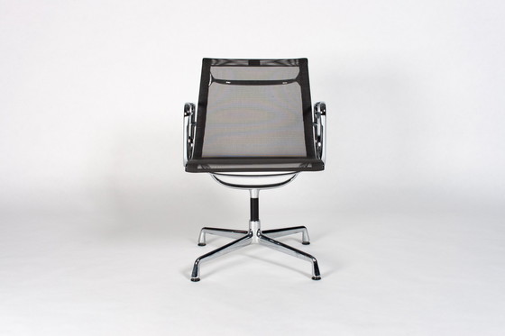 Image 1 of 4x Vitra ea108 antraciet netweave chroom