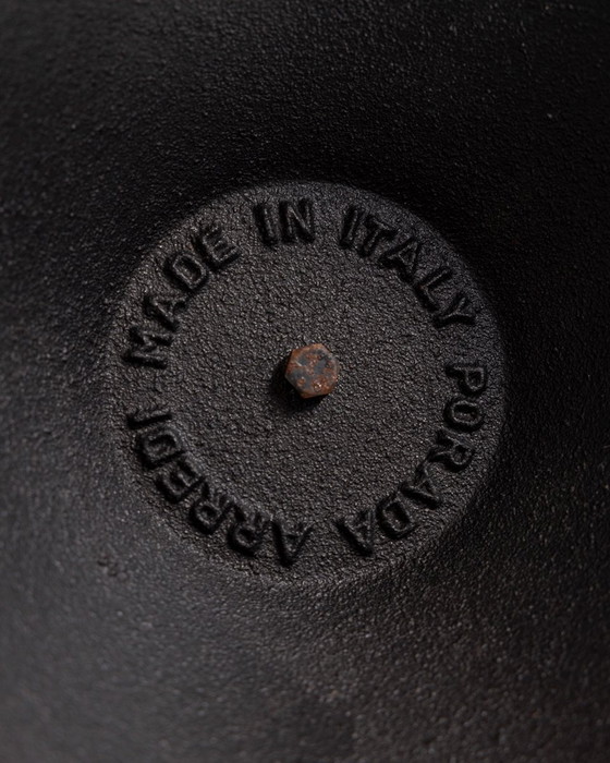 Image 1 of Vintage 80S tijdschriftenrek in zwart metaal Porada Arredi Design